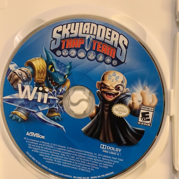 WIi Skylanders Trap Team Video Game MINT CONDITION RATED E - Picture 4 of 5